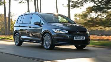 Volkswagen Touran - front tracking